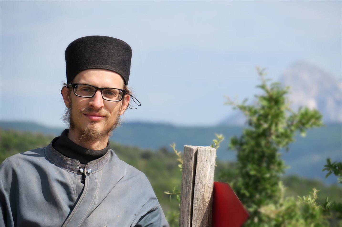1642860809_17-vsegda-pomnim-com-p-monakh-avel-foto-23